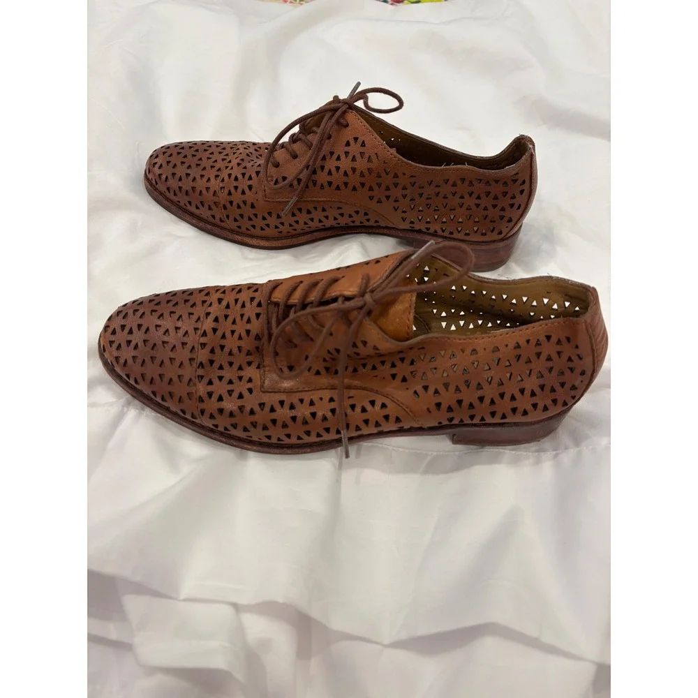 Patricia Nash Sophia Perforated Leather Oxford 7.5 Brown Lace Up Shoes DerbyBoho